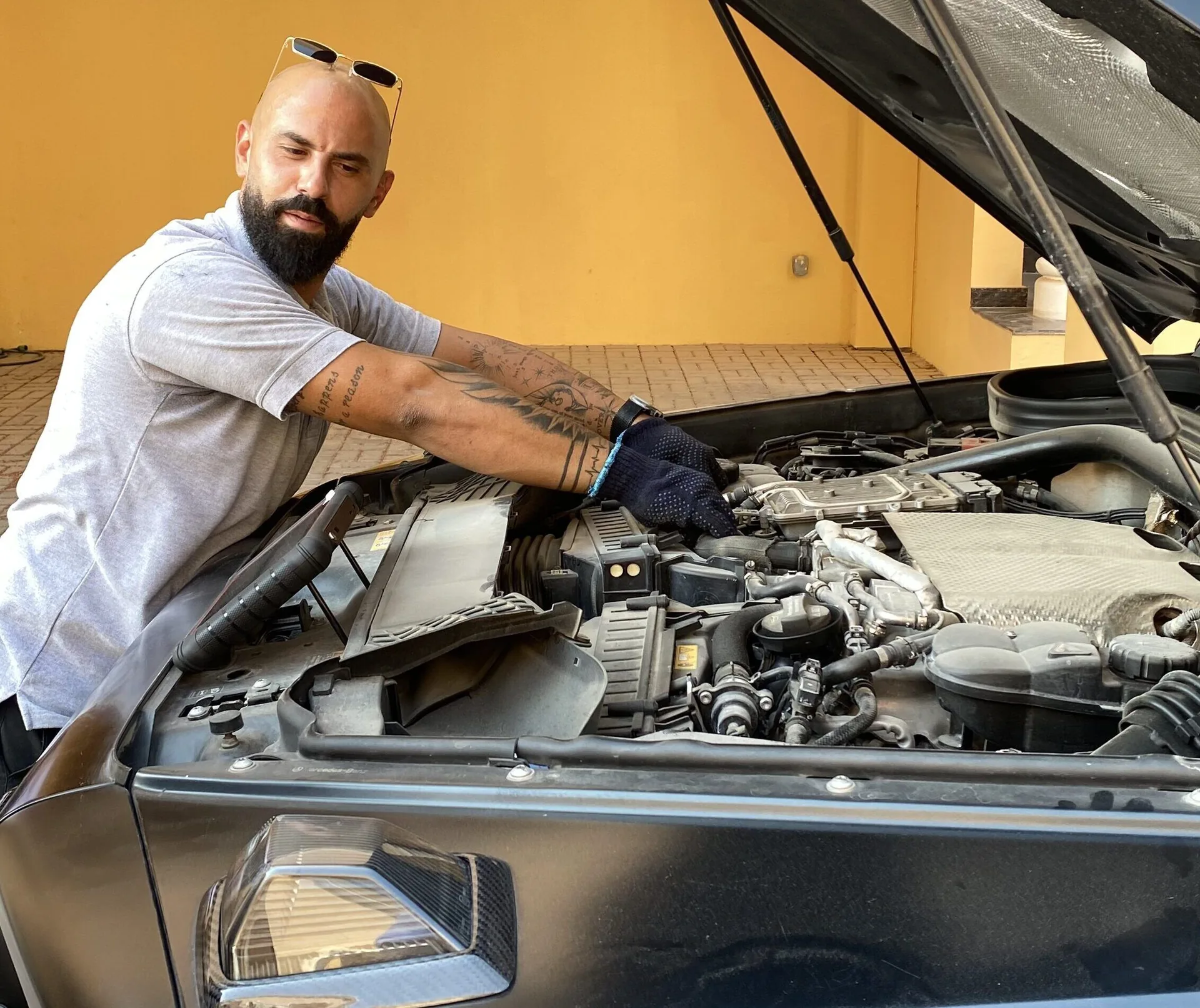 Battery mobile service in Al Khor, Qatar