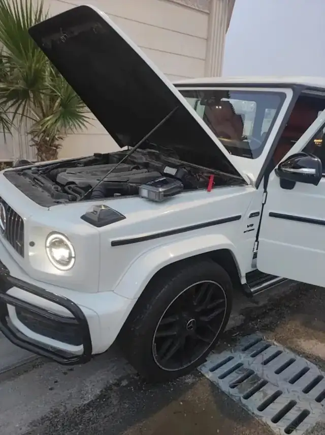 Mercedes G-Class battery service on-site in Qatar